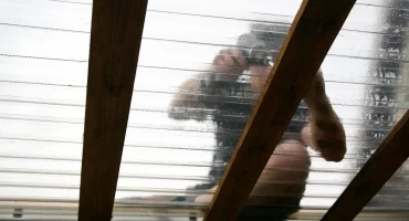 ติดตั้งหลังคาไวนิลราคาแพงไหม? ปัจจัยที่มีผลต่อราคางานจริง