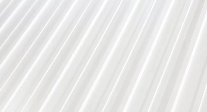 หลังคาไวนิลคืออะไร? ข้อดี–ข้อเสียที่เจ้าของบ้านควรรู้ก่อนติดตั้ง