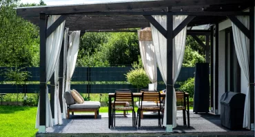 ติดตั้งหลังคาโพลีคาร์บอเนตต้องรู้อะไรบ้าง? ปัญหาที่พบบ่อย