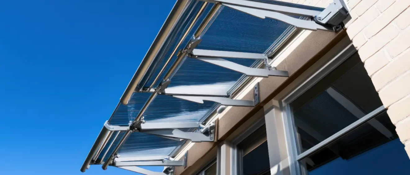 หลังคาอะคริลิคแตกง่ายจริงหรือไม่? ความเข้าใจที่หลายคนเข้าใจผิด