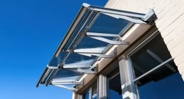 หลังคาอะคริลิคแตกง่ายจริงหรือไม่? ความเข้าใจที่หลายคนเข้าใจผิด